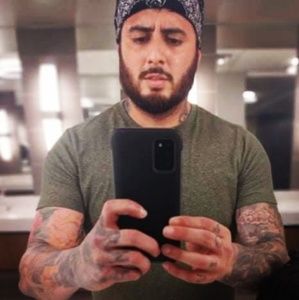 Meet your Posher, Eric